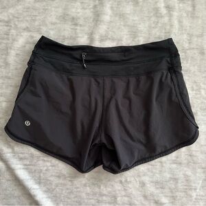 Lululemon Groovy Run MR 4.5" Shorts